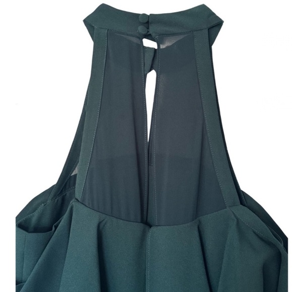 FAME AND PARTNERS • Elegant Green Halter Jumpsuit Pantsuit - Picture 7 of 8